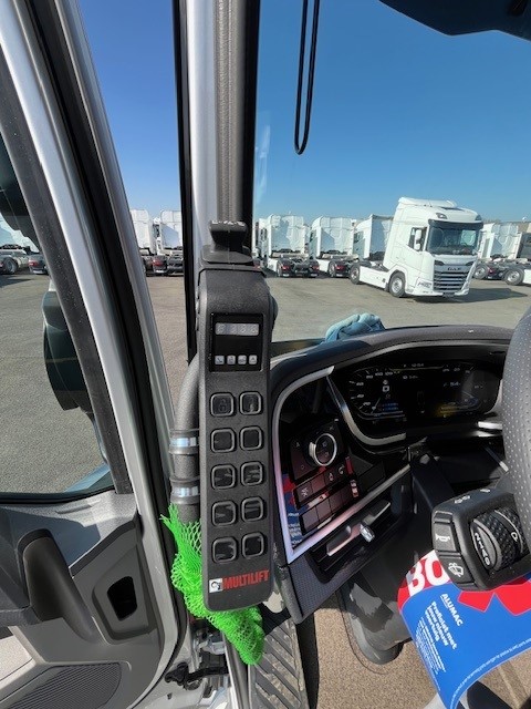 S-0000003558-0g525845m