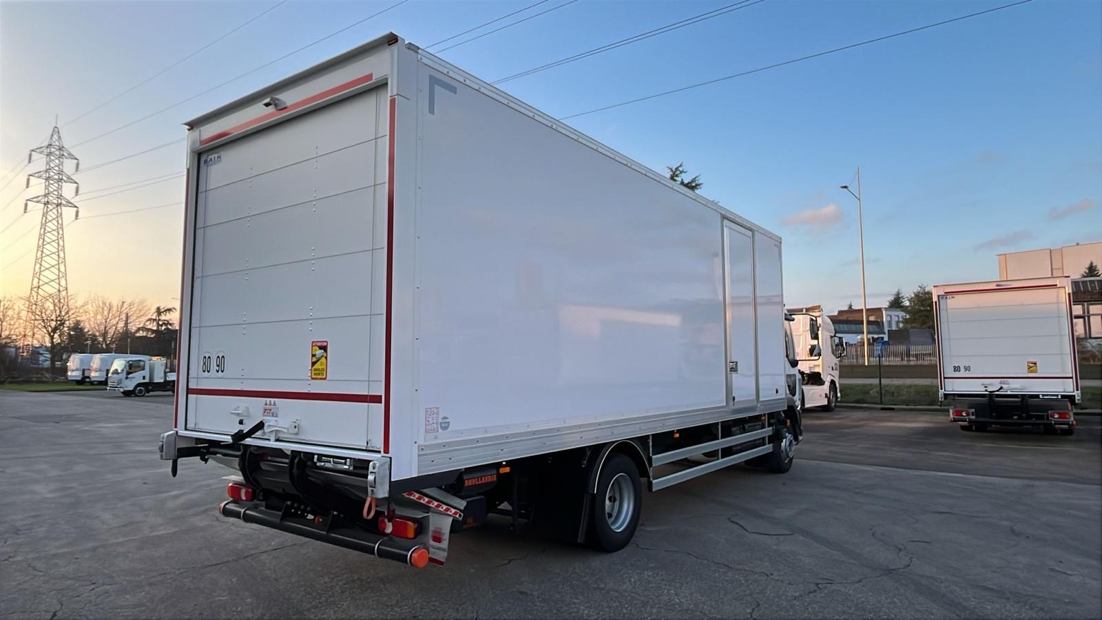 TH TRUCKS - DAF XB-11T990