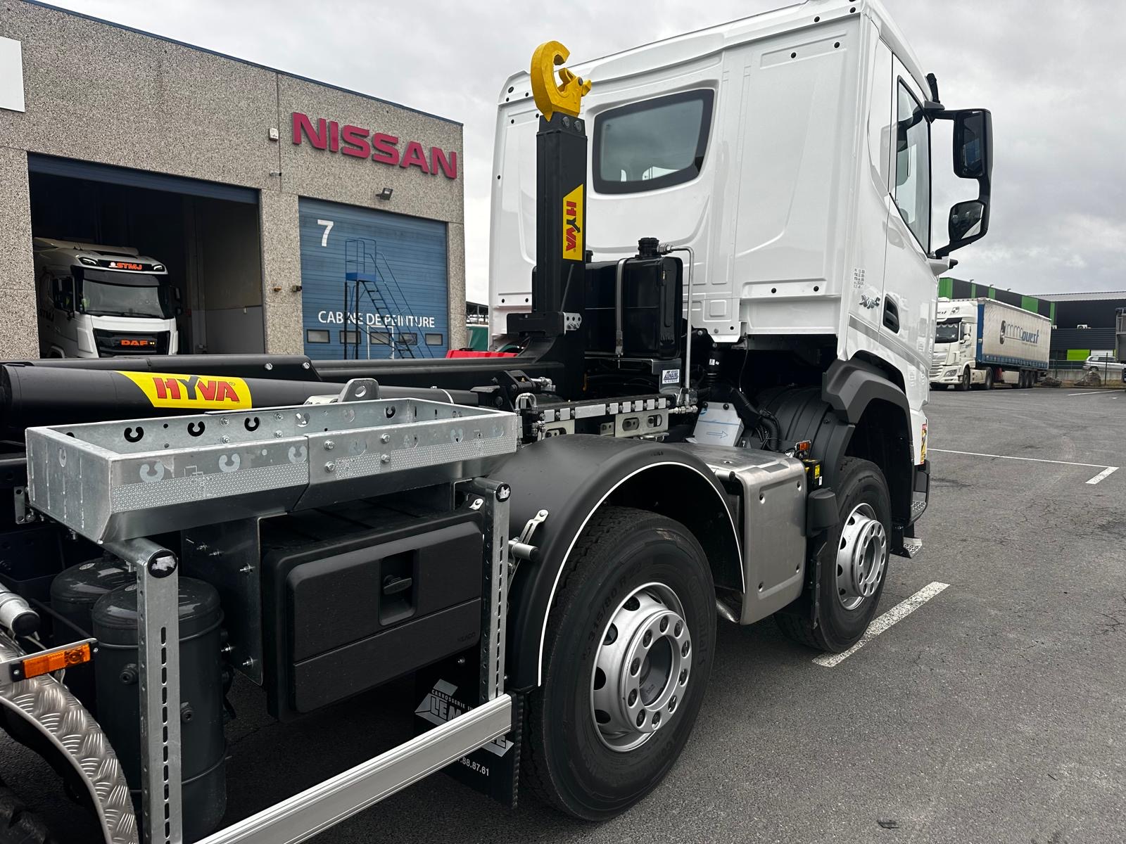 DAF-XFc-8x4-BRAS-en-stock-02