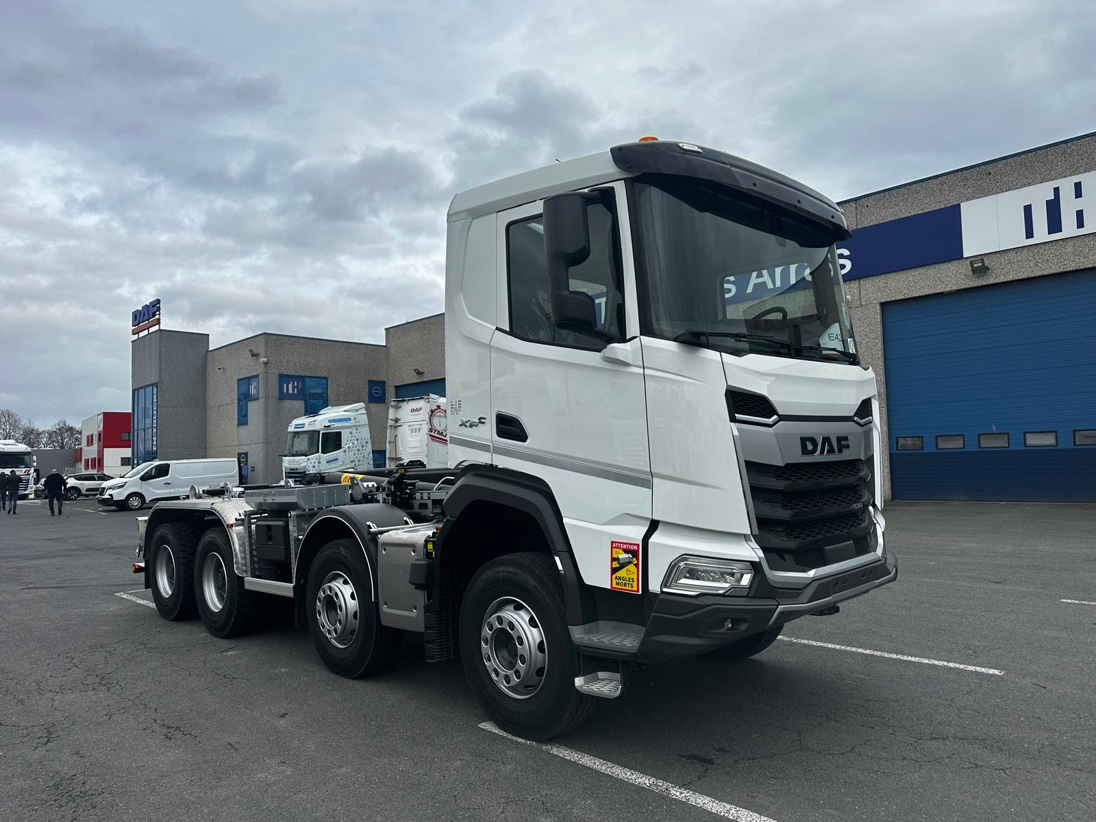 DAF-XFc-8x4-BRAS-en-stock-05